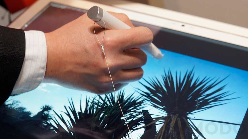 Illustration for article titled Panasonic 4k Tablet Hands-On: Unbelievable Tiny Details Make Windows 8 Lag Like Hell